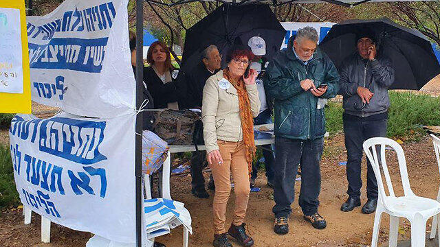 Избирательный участок в Бат-Яме. Фото: Асаф Камер (צילום: אסף קמר) Избирательный участок в Бат-Яме. Фото: Асаф Камер