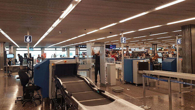 Из-за ливней в терминале номер 1 протекла крыша