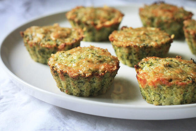 Маффины с брокколи. Фото: Орли Хермеш