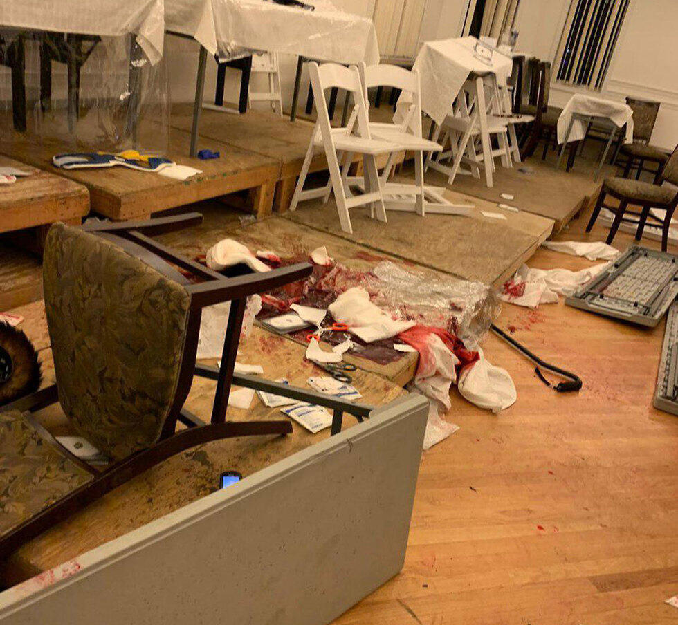 На месте нападения в Монсиnullnull На месте нападения в Монси