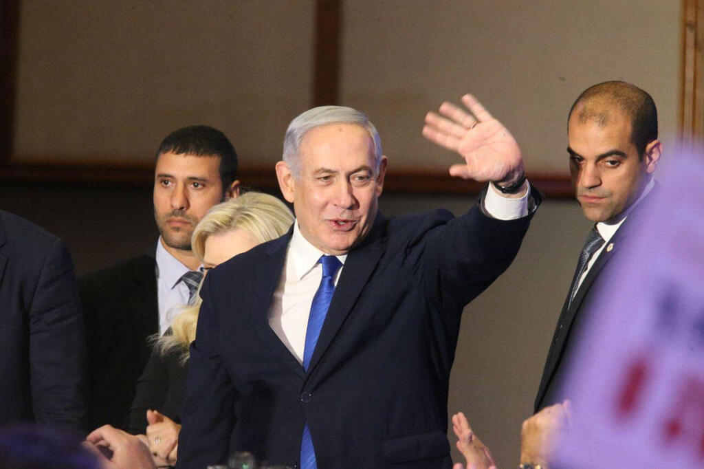 הדלקת נר שמיני של חנוכה עם בנימין נתניהו שרים ו חברי כנסת ליכוד ב דן פנורמה בת"א (צילום: מוטי קמחי) הדלקת נר שמיני של חנוכה עם בנימין נתניהו שרים ו חברי כנסת ליכוד ב דן פנורמה בת"א