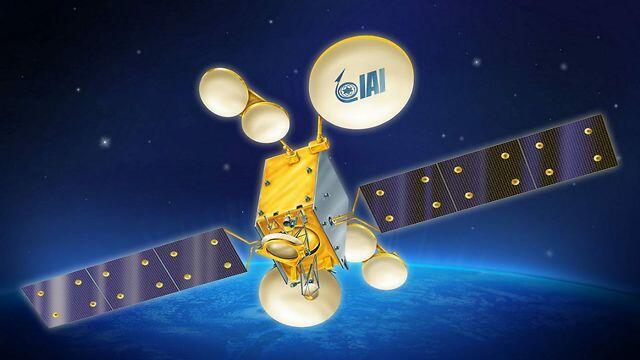 Спутник связи "Дрор-1". Компьютерная графика: IAI (הדמיה: התעשייה האווירית) Спутник связи "Дрор-1". Компьютерная графика: IAI