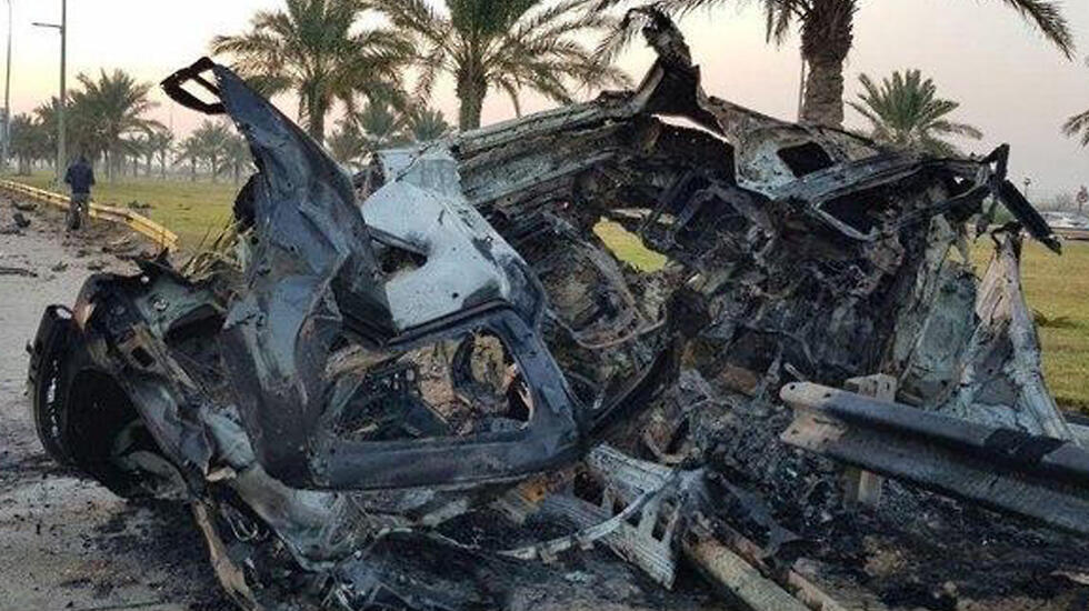 Автомобиль Сулеймани после прямого попадания ракеты