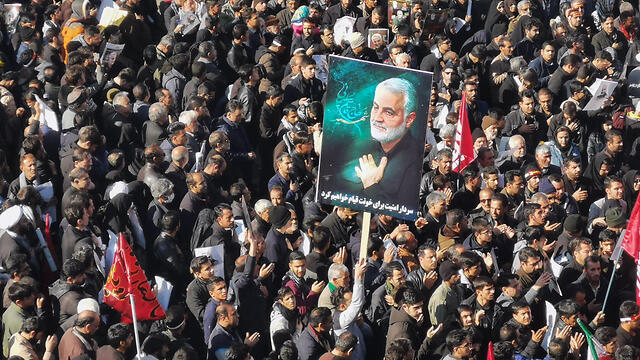 Похоронная процессия Сулеймани. Фото: AFP