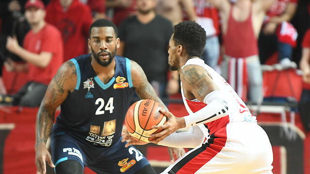 Тель-Авив против Эйлата (צילום: יאיר שגיא) Тель-Авив против Эйлата