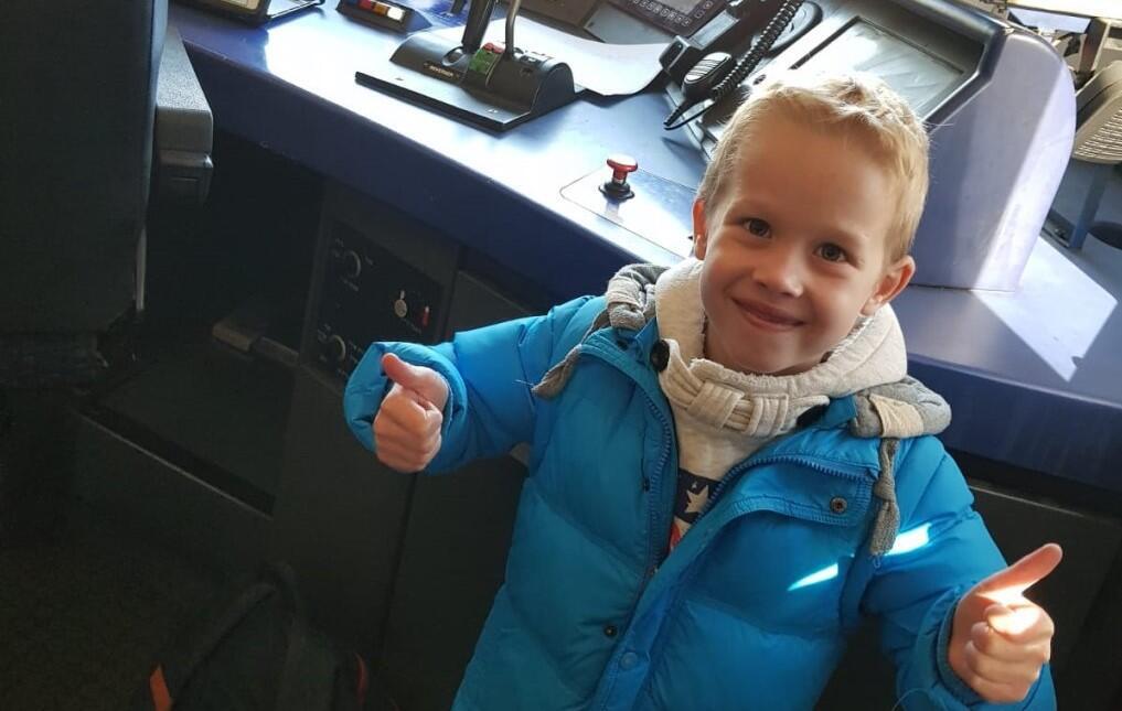 Егор в кабине машиниста. Фото: пресс-служба "Ракевет-Исраэль"nullnull Егор в кабине машиниста. Фото: пресс-служба "Ракевет-Исраэль"