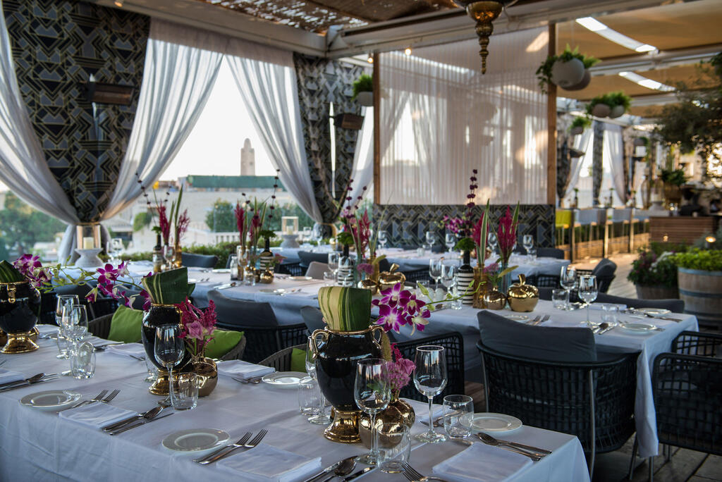 Обеденный зал в отеле "Мамила". Фото: Илан Нахум