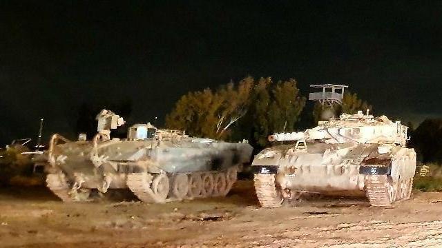 Силы ЦАХАЛа возле Кисуфим. Фото: Рои Идан (צילום: רועי עידן) Силы ЦАХАЛа возле Кисуфим. Фото: Рои Идан