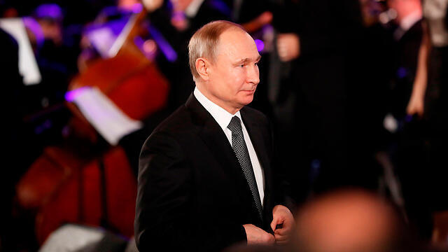 Владимир Путин на открытии мемориала. Фото: AFP