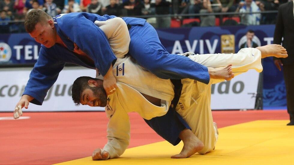 Сасон проводит победный прием. Фото: Орен Ахарони