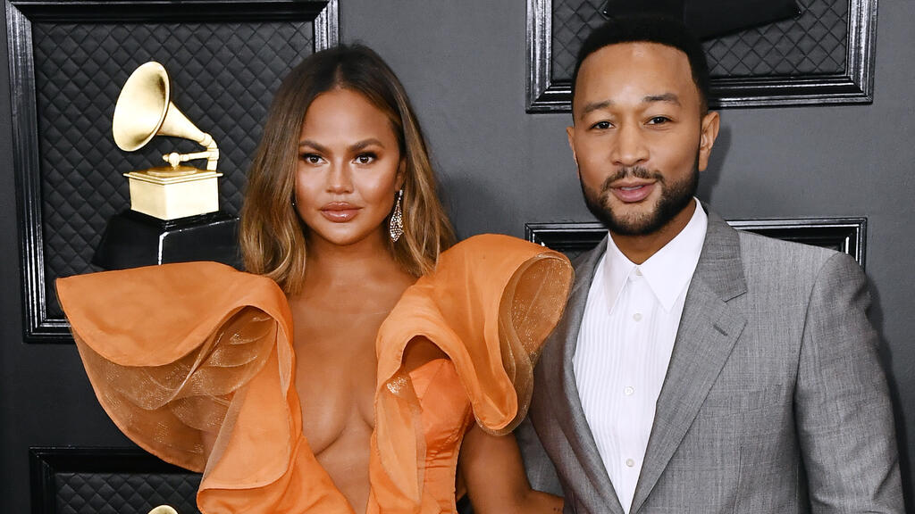 כריסי טיגן ג'ון לג'נד