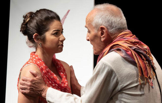 Сцена из спектакля "Сабаба". Фото: Эяль Бериберс