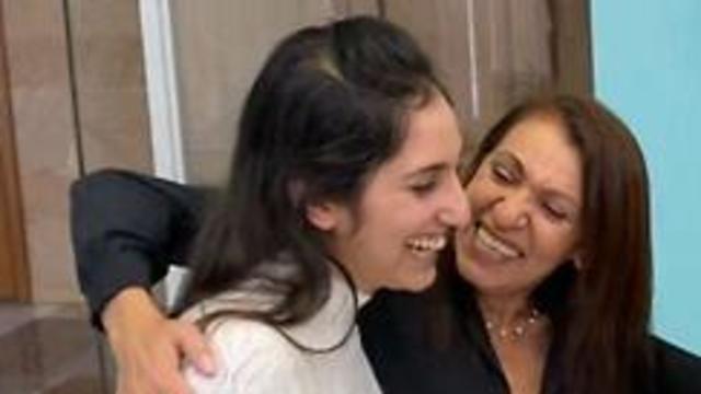 Наама и Яфа Иссахар. Первая встреча на свободе