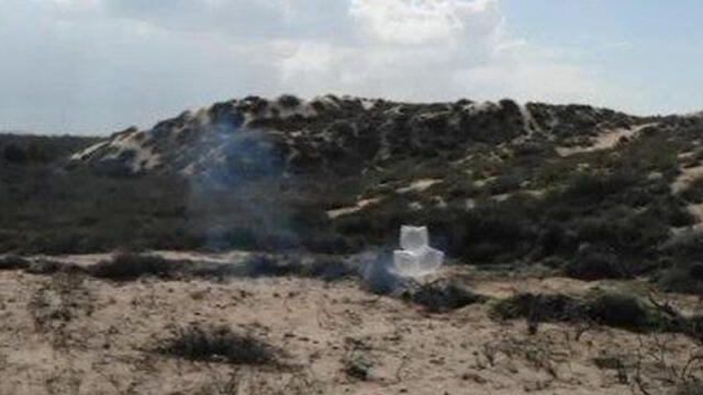 Связка воздушных шаров со взрывчаткой. Фото: отдел безопасности Натив Ха-Асара (צילום: ביטחון נתיבי העשרה) Связка воздушных шаров со взрывчаткой. Фото: отдел безопасности Натив Ха-Асара