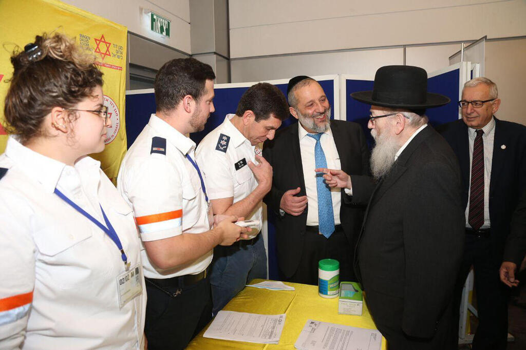 סיור יעקב ליצמן אריה דרעי עמדות רשות האוכלוסין וההגירה נתב״ג נגיף ה קורונה סין