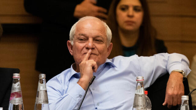 Хаим Кац на заседании комиссии. Фото: Шалев Шалом