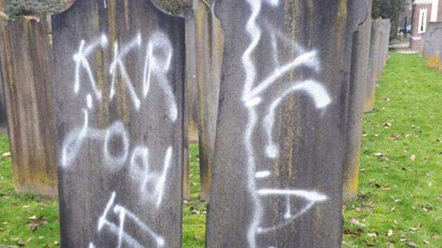 Оскверненные могилы в Голландииnullnull Оскверненные могилы в Голландии