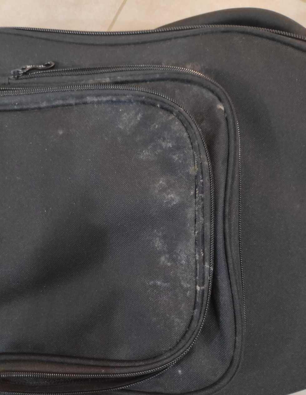 В таком виде был ценный футляр от гитары