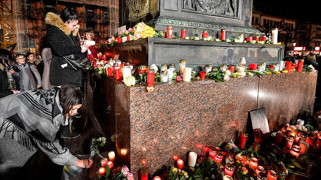 Митинг памяти жертв бойни в Ханау. Фото: AP (צילום: AP) Митинг памяти жертв бойни в Ханау. Фото: AP