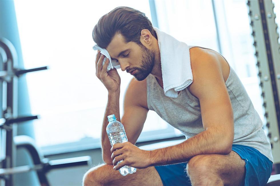 Let your muscles rest. They need it (Photo: Shutterstock) מתאמן עייף