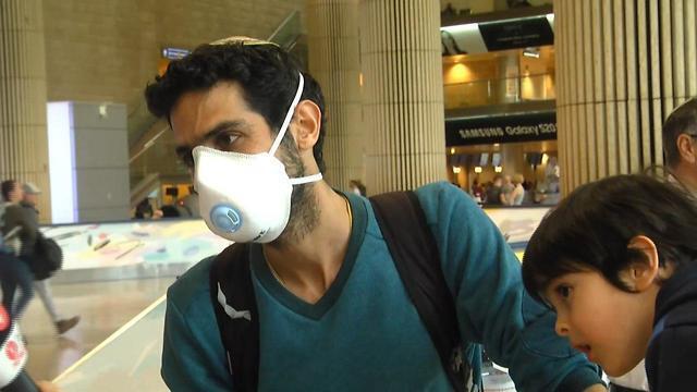 Урия Лазар. Вернулся последним рейсом из Милана. Фото: Надав Абес