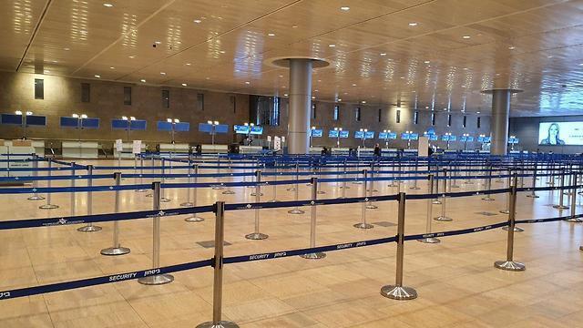 В аэропорту Бен-Гурионnullnull В аэропорту Бен-Гурион