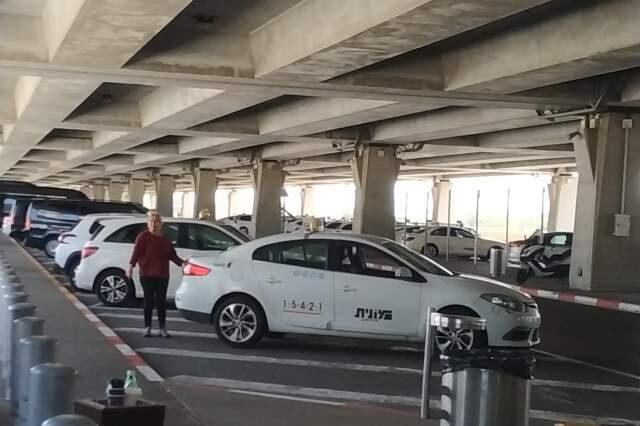 Некоторые таксисты - смельчаки