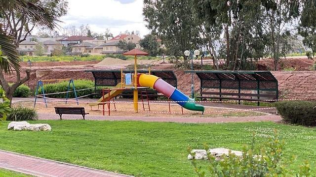 Детская площадка в Ход ха-Шаронеnullnull Детская площадка в Ход ха-Шароне