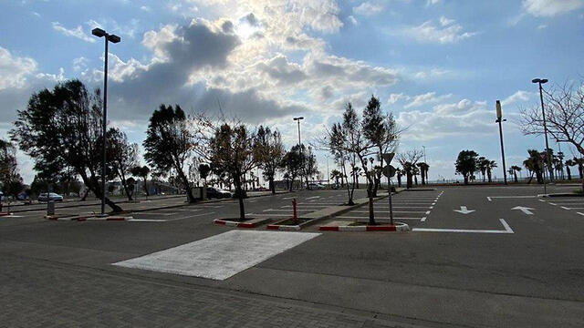 Парковка в Тель-Авиве. Фото: Ади Хай-Цион (צילום: עדי חי ציון ) Парковка в Тель-Авиве. Фото: Ади Хай-Цион