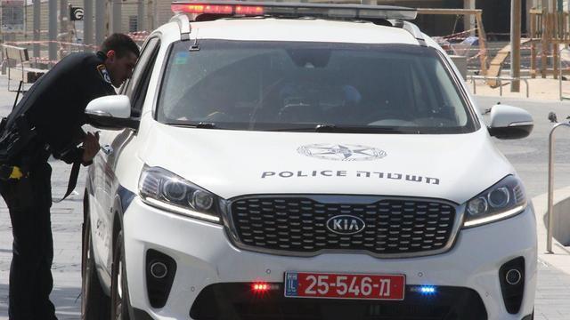 Полиция перекрыла проезд в районе набережной Тель-Авива. Фото: Моти Кимхи (צילום: מוטי קמחי) Полиция перекрыла проезд в районе набережной Тель-Авива. Фото: Моти Кимхи