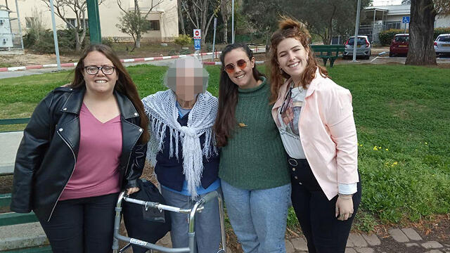 Родственники пациентов: "Власти хотят избежать ответственности за здоровье пожилых". Фото: Шарон Цур