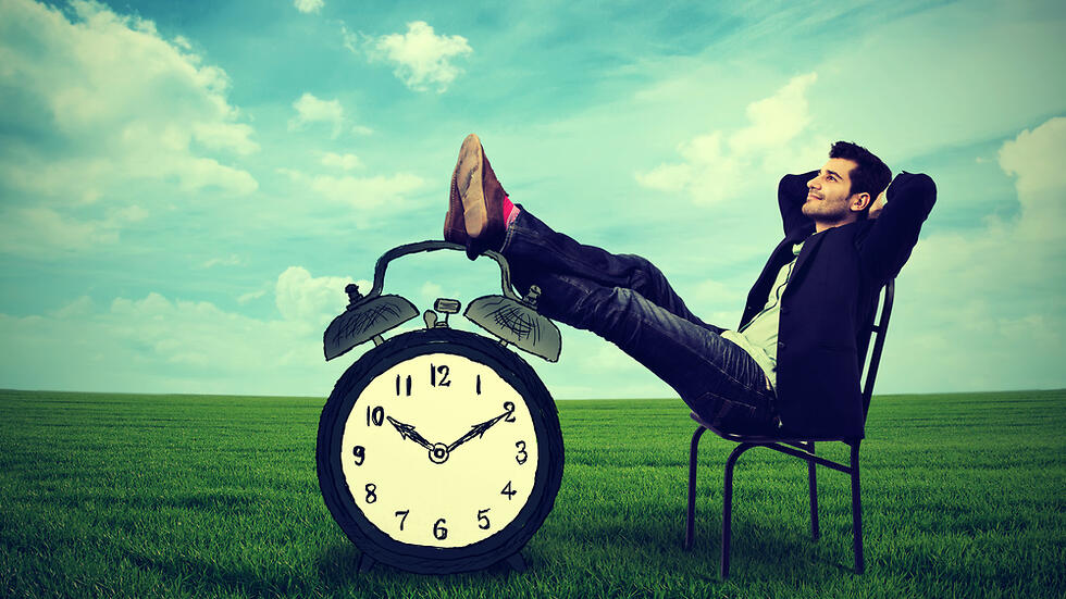 איש שלוקח את הזמן ודוחה משימות