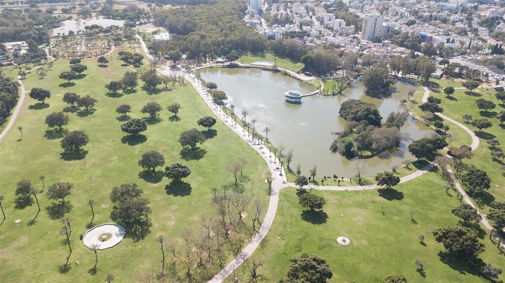 Парк в Рамат-Гане. Фото: Омер Райхман (צילום: עומר רייכמן) Парк в Рамат-Гане. Фото: Омер Райхман