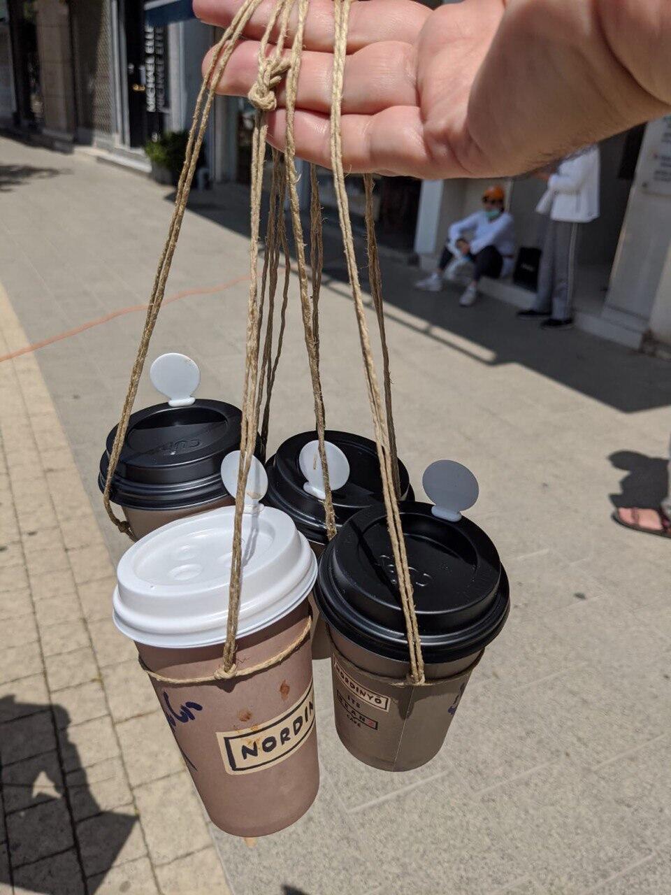 Заказ на пути к клиенту. Фото: Тики Голан (צילום: תיקי גולן) Заказ на пути к клиенту. Фото: Тики Голан