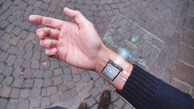 Чип для безопасности? Фото: shutterstock