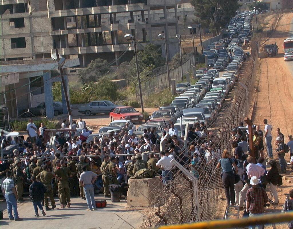 שיירת אנשי צד"ל שניסו להגיע לשטח ישראל ונותרו מחוץ לגדר