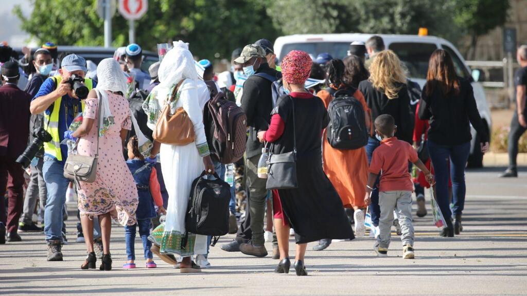 Photo: Motti Kimchi 119 עולים חדשים מאתיופיה הגיעו לישראל בטיסה מיוחדת של הסוכנות היהודית