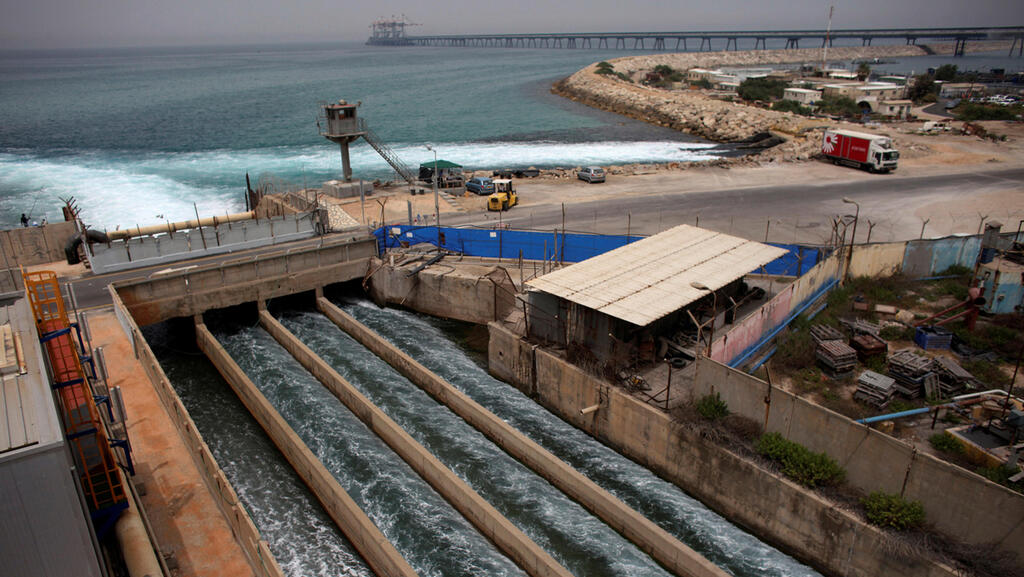 Still operating: IDE’s seawater desalination plant in Hadera (Photo: Reuters) מתקן התפלת מי ים של חברת IDE בחדרה