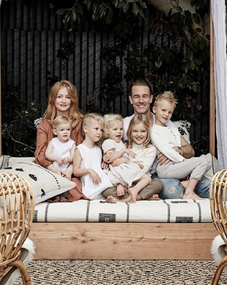 ג'יימס ואן דר ביק קימברלי ברוק והילדים אוליביה ג'ושוע אנאבל אמיליה גוונדולין