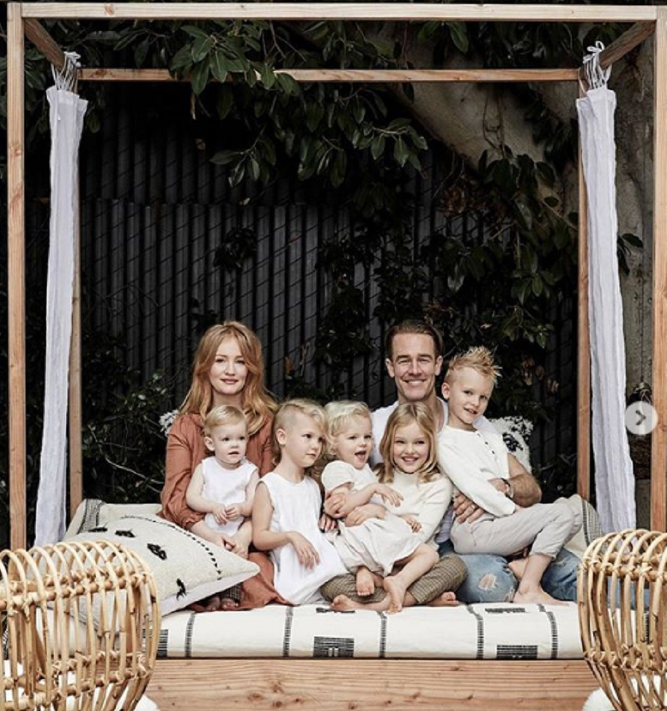 ג'יימס ואן דר ביק קימברלי ברוק והילדים אוליביה ג'ושוע אנאבל אמיליה גוונדולין