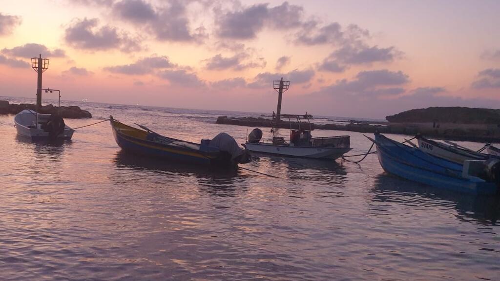 שקיעה בחוף ג'סר א-זרקא