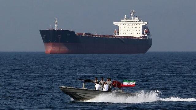 Strait of Hormuz (Photo: AFP) In this file photo taken on April 30, 2019, Iranian soldiers take part in the 'National Persian Gulf Day' in the Strait of Hormuz