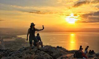מצטלמים בזריחה בארבל
