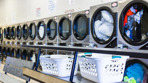 מכבסה מכבסות מכונות כביסה מכונת כביסה ארה"ב אילוסטרציה נגיף קורונה