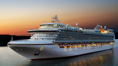 Круизный лайнер (Фото: shutterstock - иллюстрация) Круизный лайнер