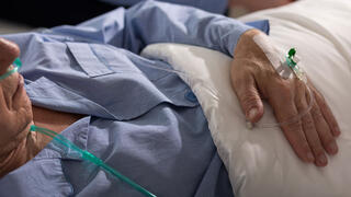 סבא זקן בית חולים אילוסטרציה