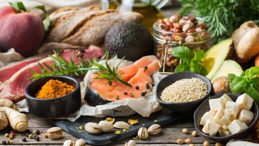 מזווה ים תיכוני תזונה בריאה תזונה טבעית ירקות זרעים