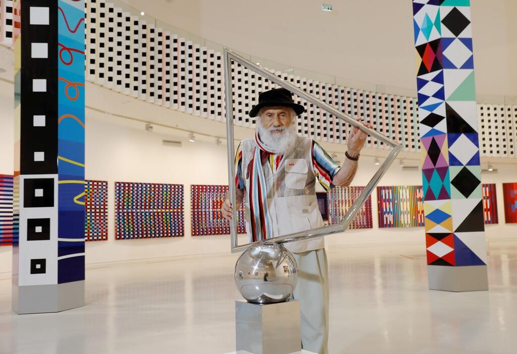 Yaacov Agam (Photo: Shaul Golan) יעקב אגם