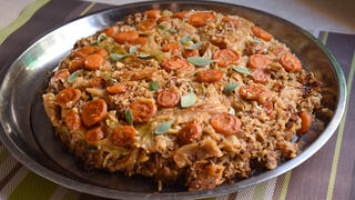 מקלובה כרוב, גזר ובשר