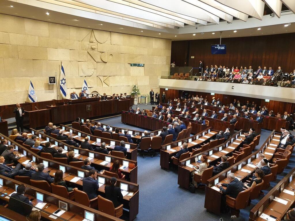 The Knesset plenum (Photo: Shutterstock) הכנסת